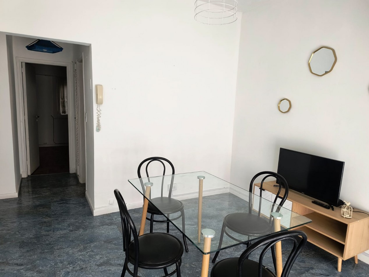 Departamento dos ambientes a la calle