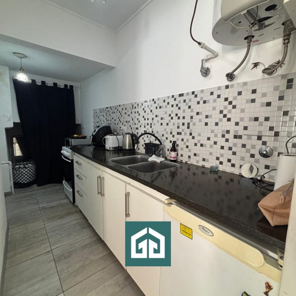 EN VENTA - DEPARTAMENTO CON VISTA AL MAR DESDE EL BALCON. UBICACION PRIVILEGIADA - FRENTE A PLAYA VARESE