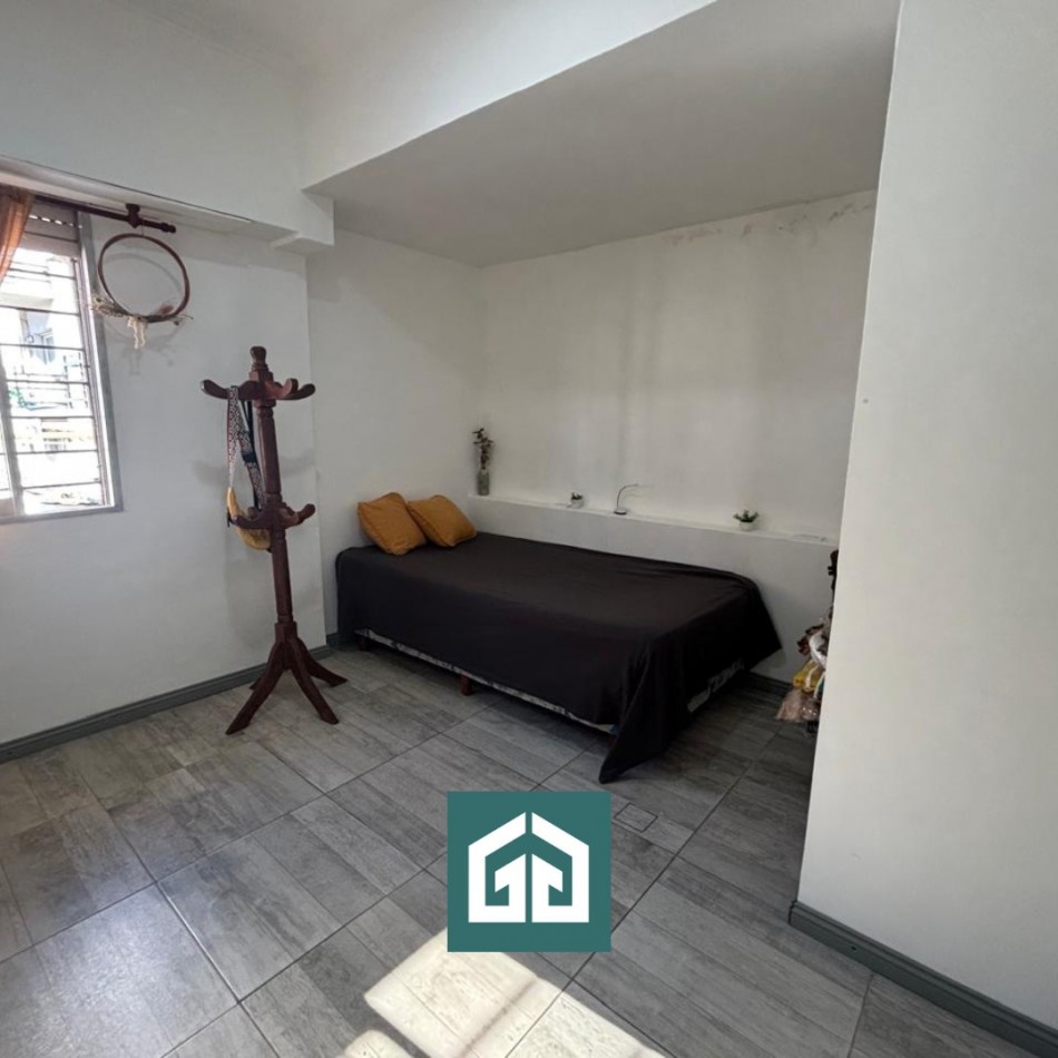 EN VENTA - DEPARTAMENTO CON VISTA AL MAR DESDE EL BALCON. UBICACION PRIVILEGIADA - FRENTE A PLAYA VARESE