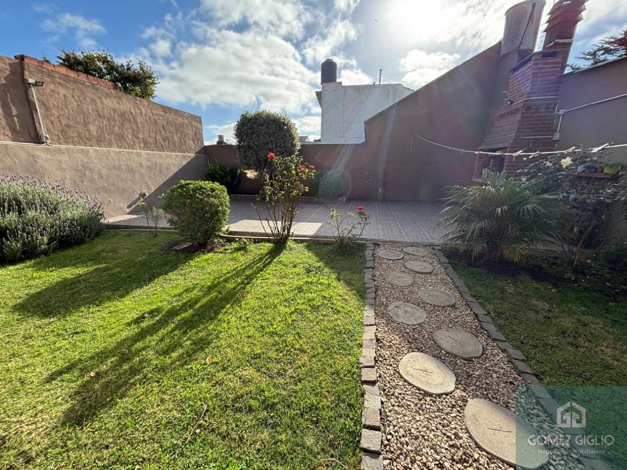 CASA EN VENTA - FLORENCIO SANCHEZ 1500
