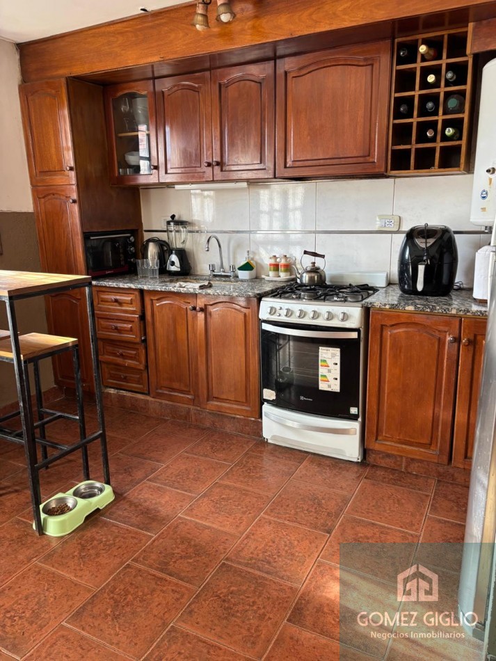 CASA EN VENTA - FLORENCIO SANCHEZ 1500