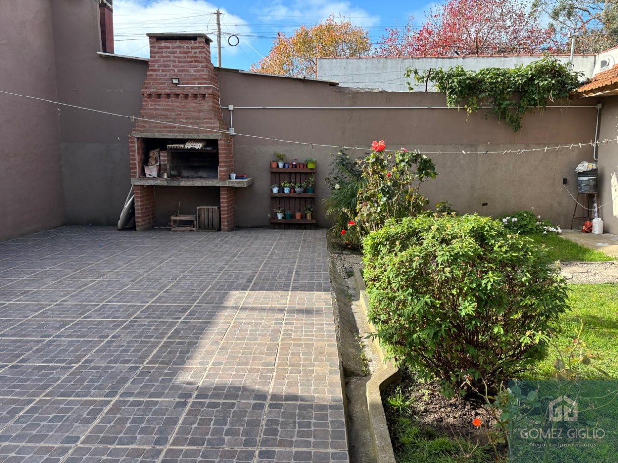 CASA EN VENTA - FLORENCIO SANCHEZ 1500
