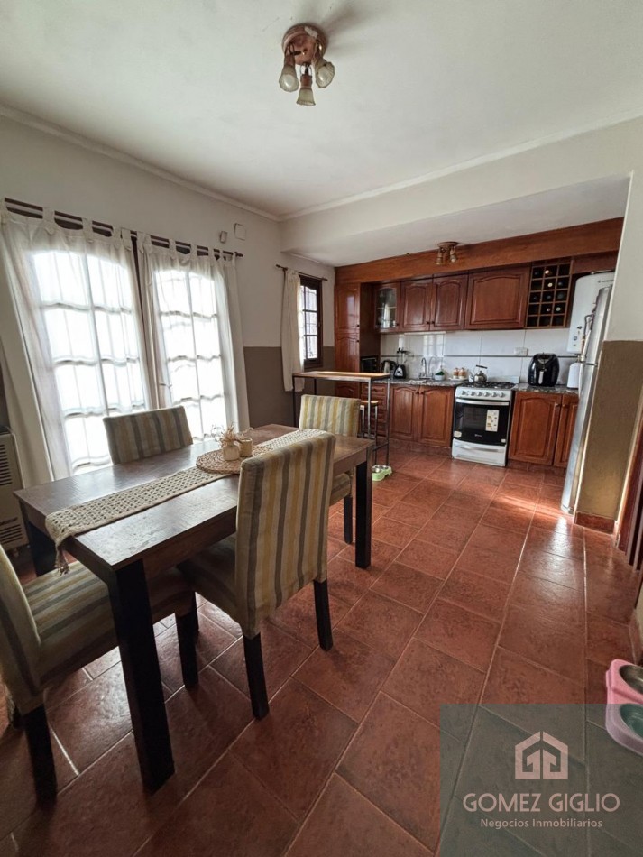 CASA EN VENTA - FLORENCIO SANCHEZ 1500