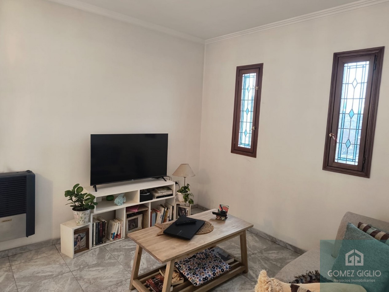 3 AMBIENTES CON ESPACIO DE COCHERA