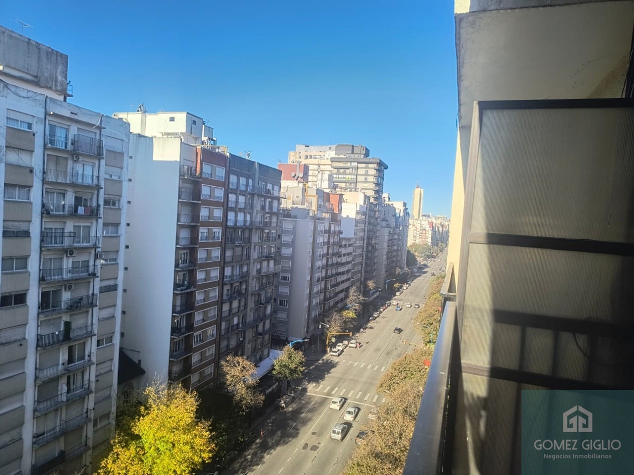 ALQUILER DOS AMBIENTES CON DEPENDENCIA, COCHERA Y BAULERA
