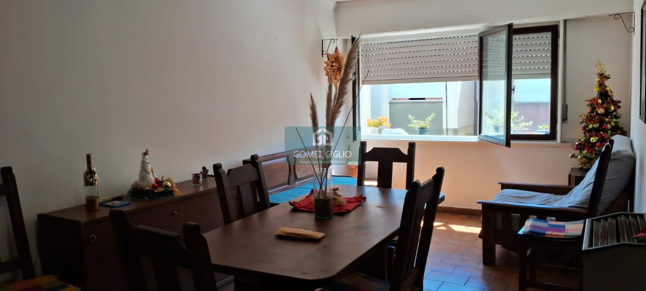 DEPARTAMENTO 4 AMB CON ESPACIO DE COCHERA  BARRIO LAS LILAS