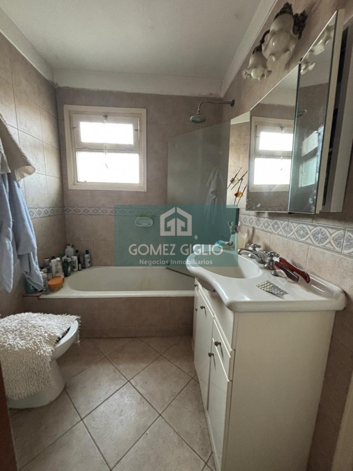 CASA EN VENTA - BARRIO CHAUVIN