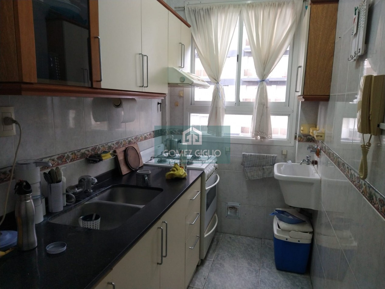 2 AMB COLON Y GUEMES