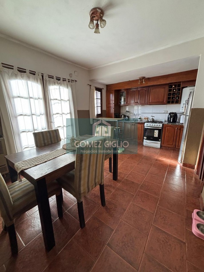 CASA EN VENTA - FLORENCIO SANCHEZ 1500